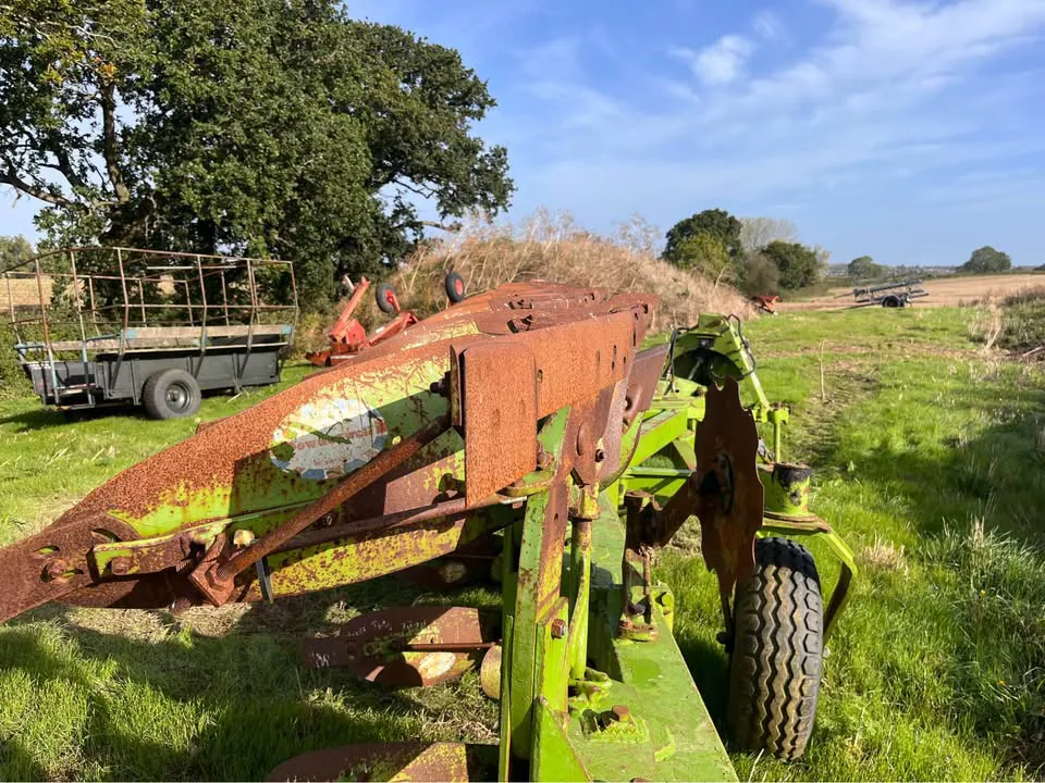 Dowdswell DP160S 7 Furrow