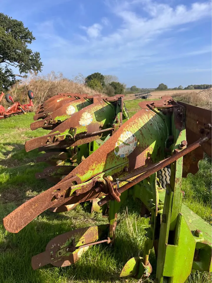 Dowdswell DP160S 7 Furrow